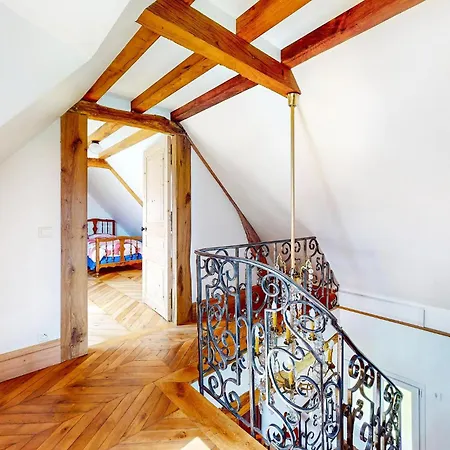 3 Bedroom Beautiful In 別荘 *