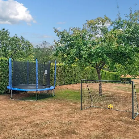 3 Bedroom Beautiful In Holiday home *