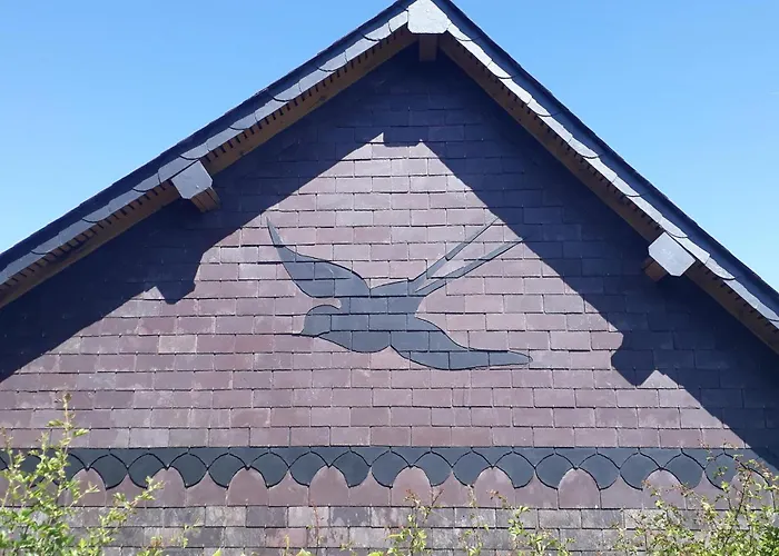 3 Bedroom Beautiful In Haudricourt