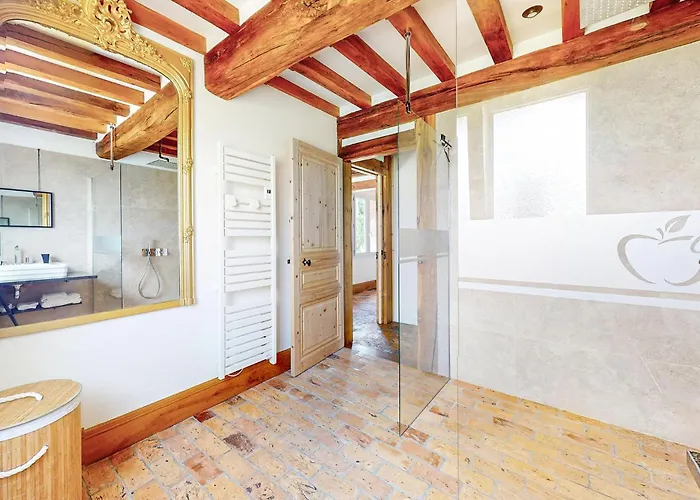 Hébergement de vacances 3 Bedroom Beautiful In Haudricourt