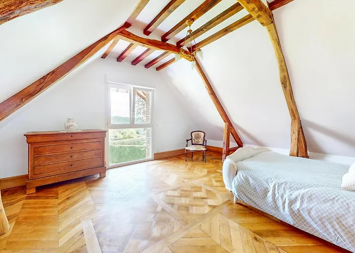 3 Bedroom Beautiful In Hébergement de vacances *