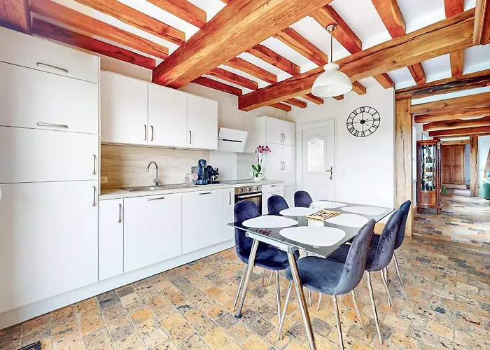 Hébergement de vacances 3 Bedroom Beautiful In Haudricourt