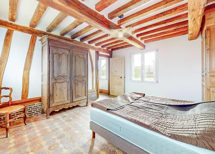 3 Bedroom Beautiful In Hébergement de vacances *