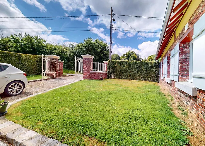 Hébergement de vacances 3 Bedroom Beautiful In Haudricourt